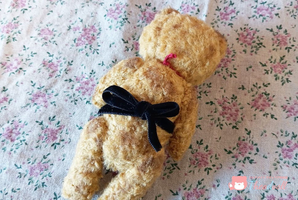 アンティーク風黒耳ベアー