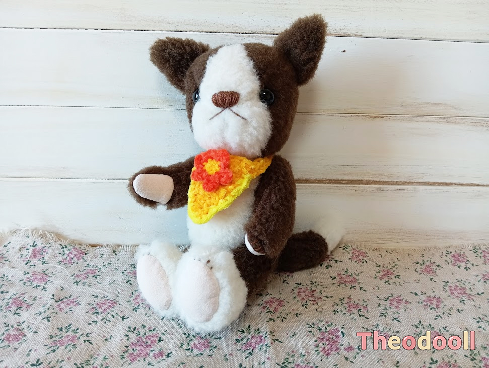 白とこげ茶の猫さん