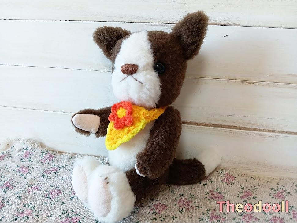 白とこげ茶の猫さん