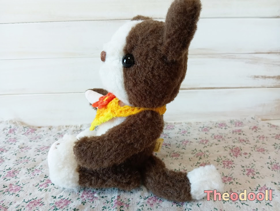 白とこげ茶の猫さん