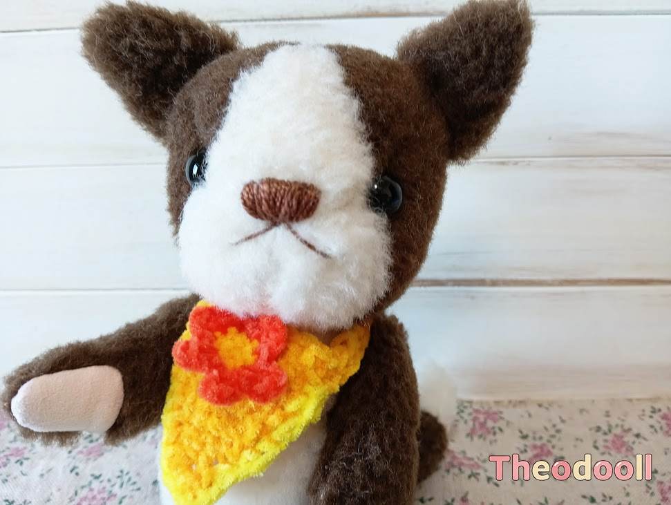 白とこげ茶の猫さん