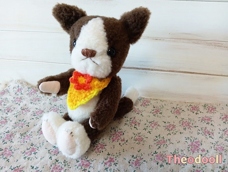 白とこげ茶の猫さん